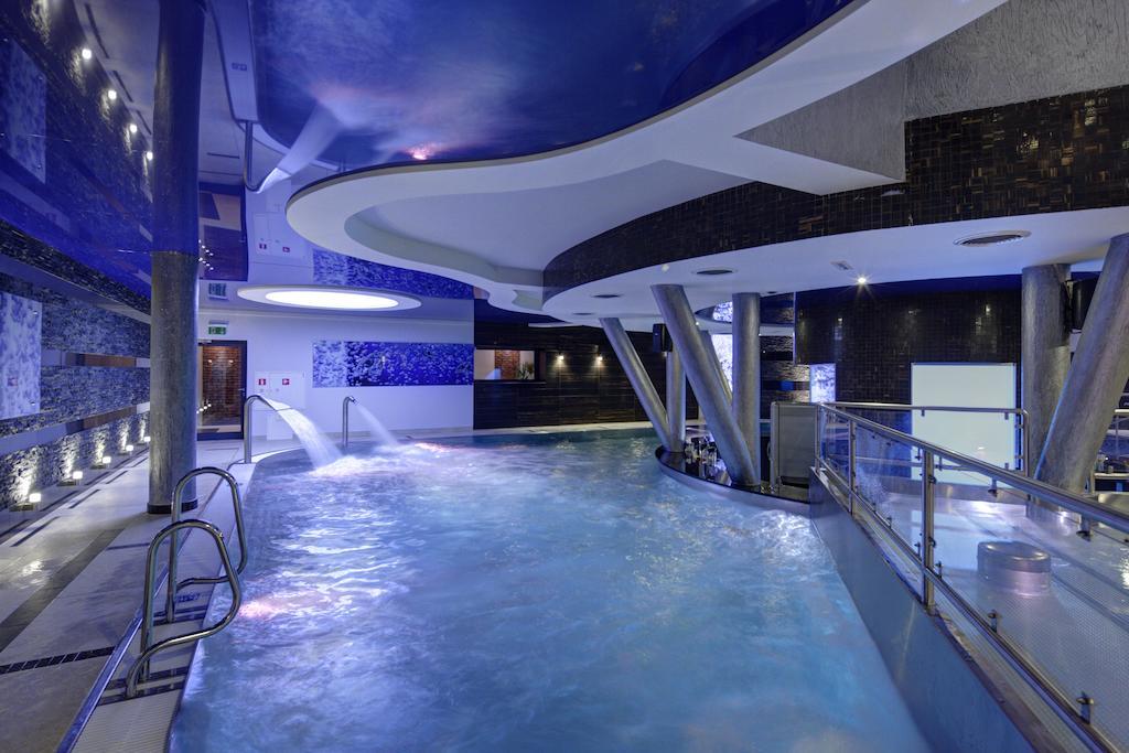 Trzebownisko Blue Diamond Hotel Active Spa מראה חיצוני תמונה